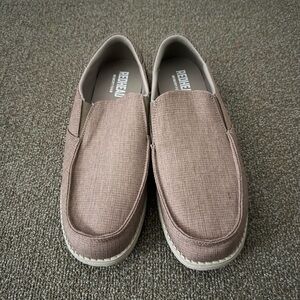RedHead Men's Tan Slip-On Shoes